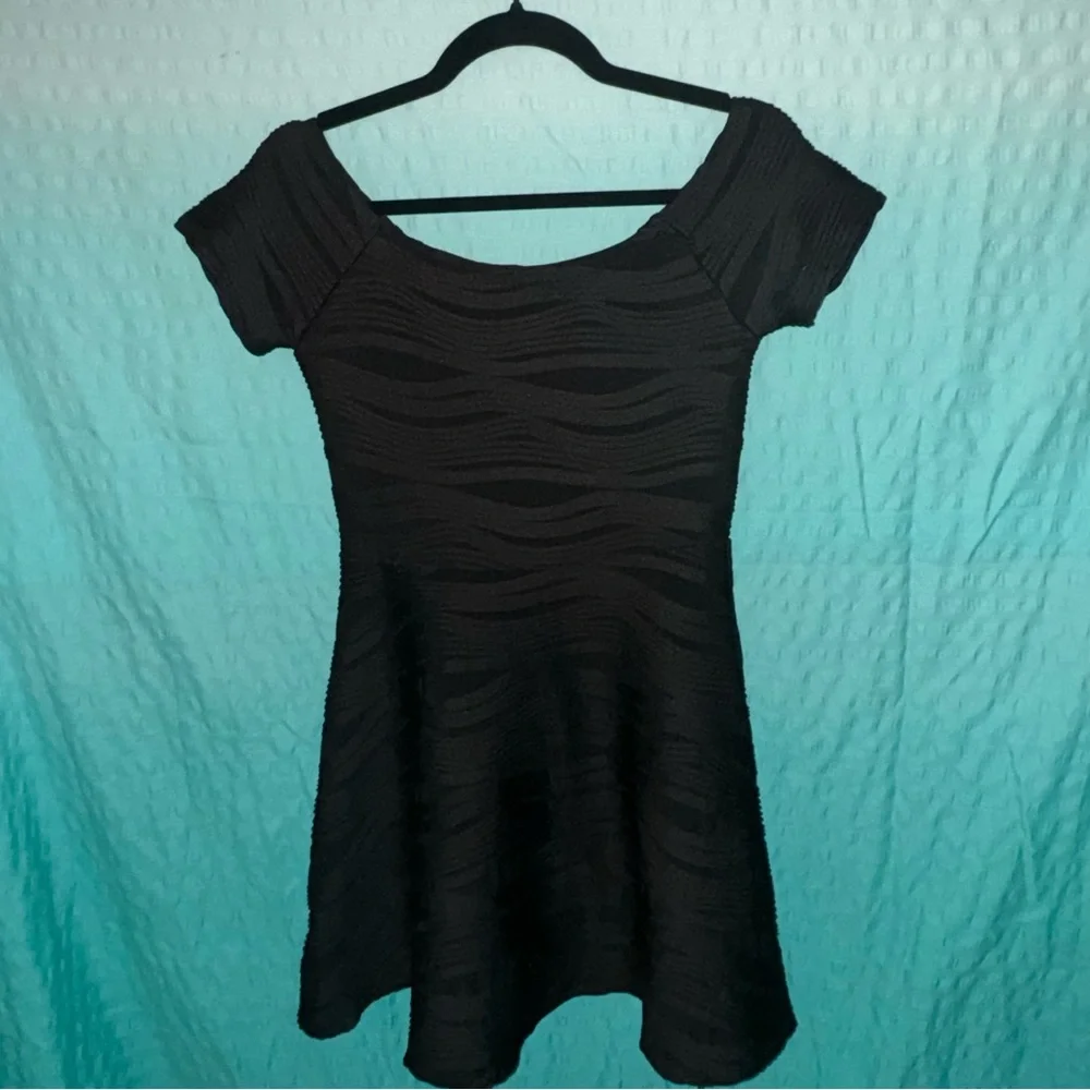 Forever 21 dress - black - size Medium - fit and flare - off shoulder - cute!! - Picture 1 of 2